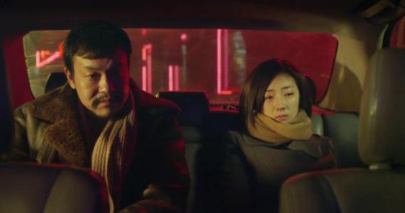 廖凡结婚19年零绯闻,携妻吃饭儿子疑似曝光,父亲却被传丑闻