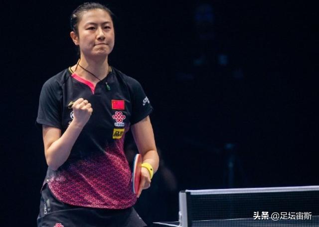 国乒世界第一4-2获季军!许昕一语令人心疼 全场观众为他欢呼鼓掌