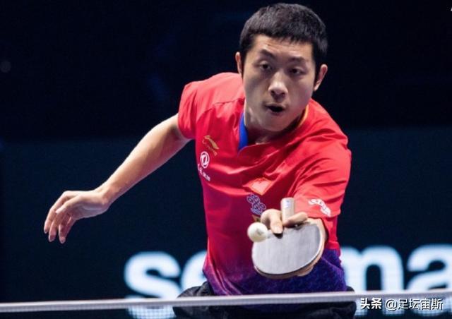 国乒世界第一4-2获季军!许昕一语令人心疼 全场观众为他欢呼鼓掌