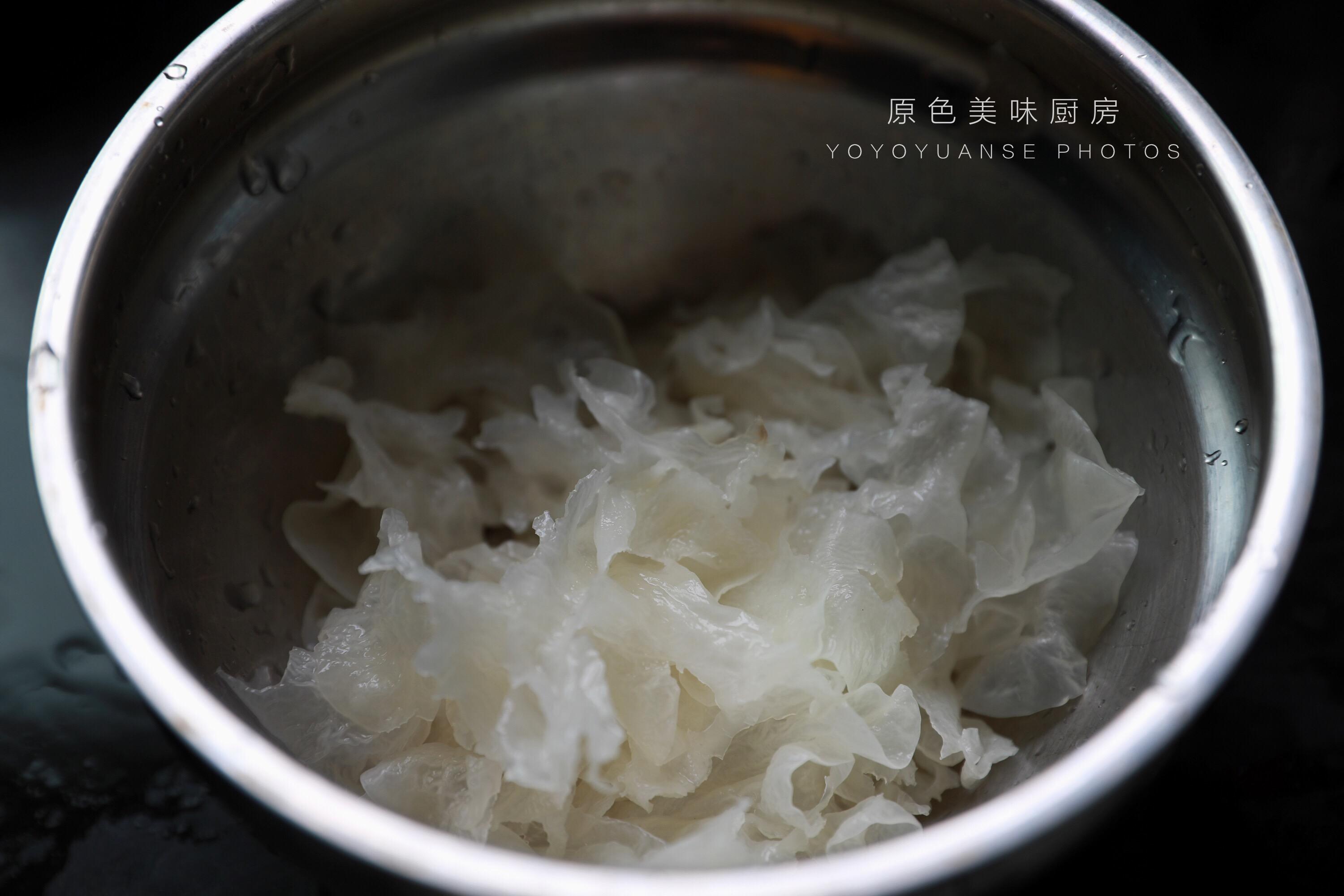 炖一锅汤羹,缓解压力清热止渴,女人越喝越美丽