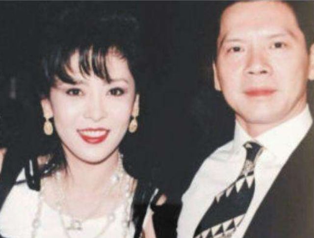 向太对佣人的态度暴露人品,女佣出嫁准备嫁妆,遇到困难慷慨解囊