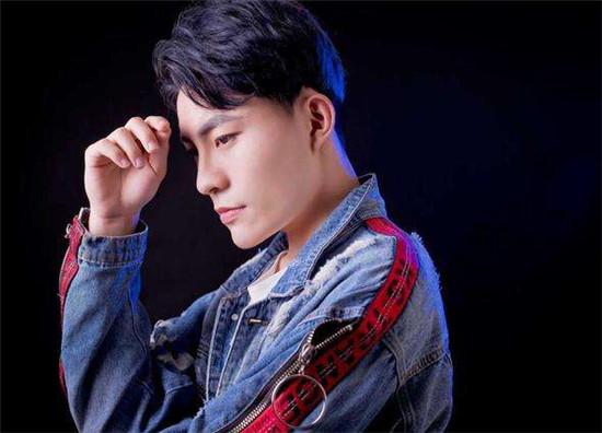 天美误封引众怒!心态韩信258连胜被判定代练,粉丝不服万人血书