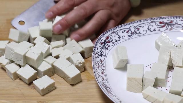 豆腐最近火了,打入5个鸡蛋,居然这么好吃