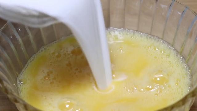 豆腐最近火了,打入5个鸡蛋,居然这么好吃