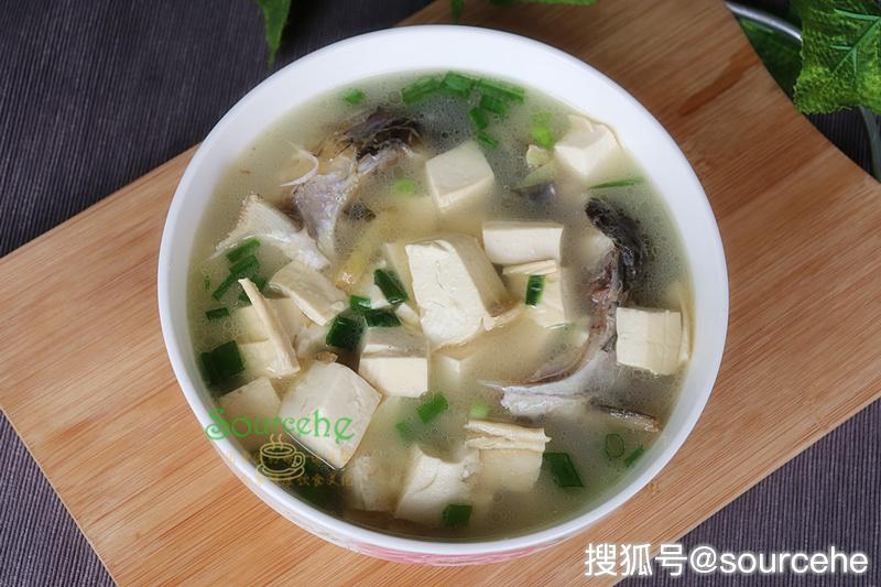 熬鱼汤时只要掌握这3点,鱼汤奶白鲜香无腥味,特鲜美好喝极了!