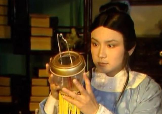 宝玉与宝钗大婚后幸福吗?原著第28回中给出了答案