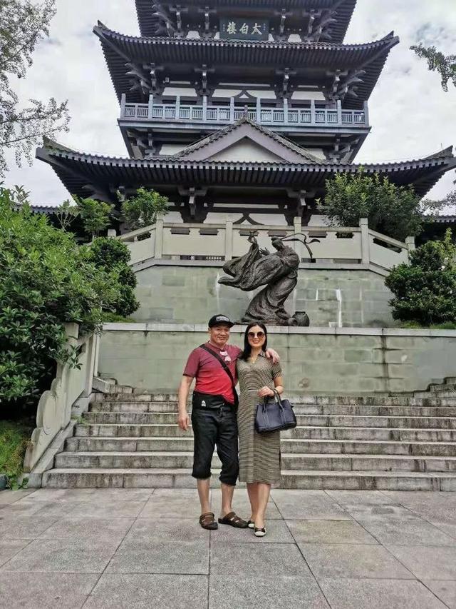 恋情曝光!66岁前TVB戏骨丧妻后再觅爱侣:大方承认已交往八年