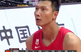 比赛打了一半,出手2次却得10分,球迷:也只有易建联可以做到