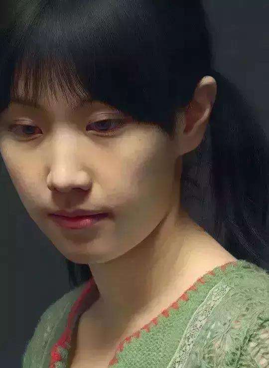 国外画家对阵冷军,画泳池中的少女,连光线和头发都一清二楚