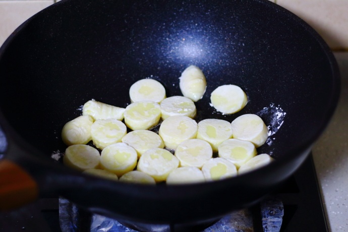 孩子胃口不好,给他做盘外焦内嫩,酸甜可口的茄汁豆腐,开胃又下饭