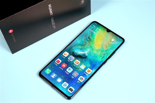 华为首款5G手机今日国内正式开卖 售价6199元