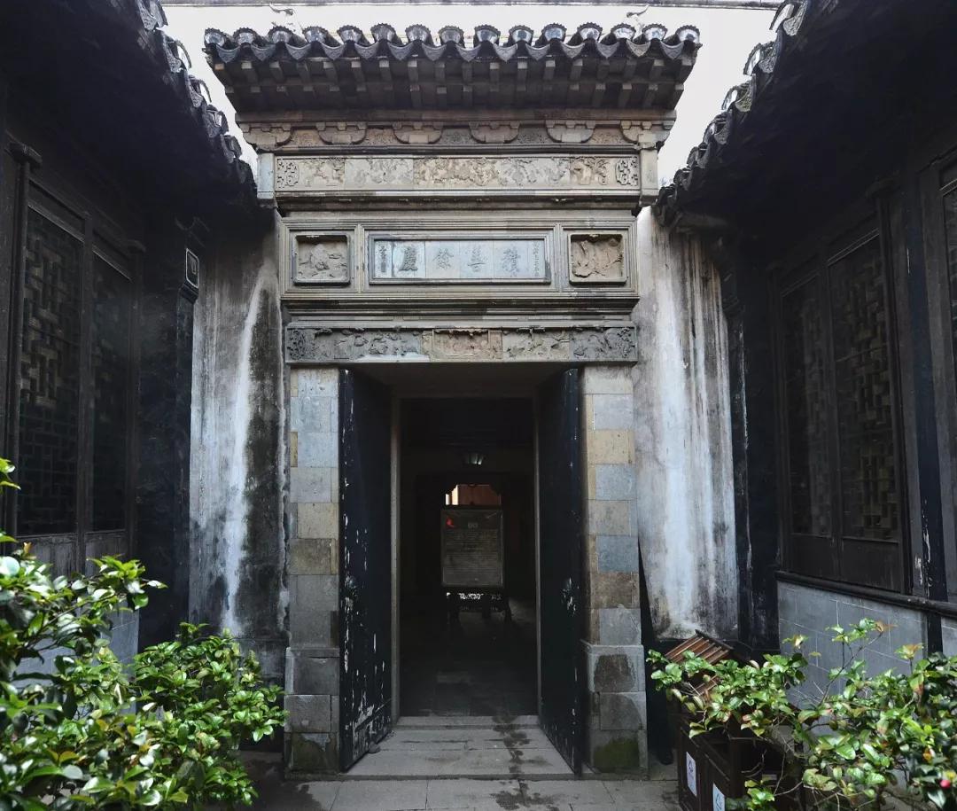4000米高空跳伞是什么感觉?来甪直体验当“鸟人”的滋味
