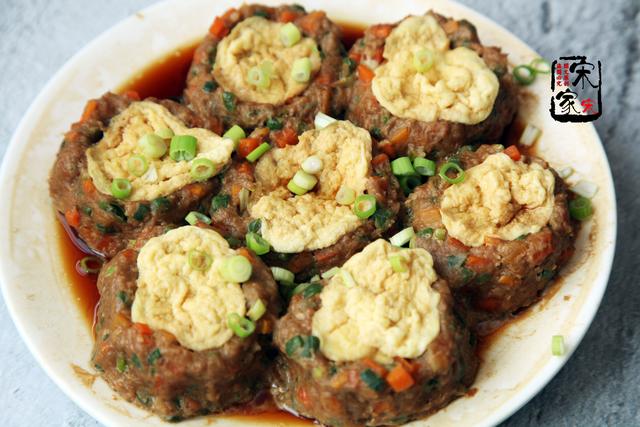碰到这菜别犹豫,买上1把10分钟蒸盘菜,美味还高钙,多吃多长个