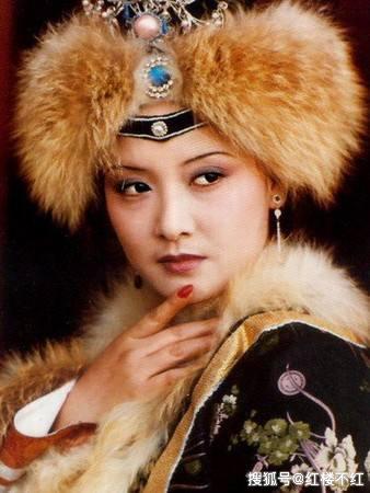 《红楼梦》王夫人一生做了无数愚蠢事,贾宝玉被她害得险些丧命