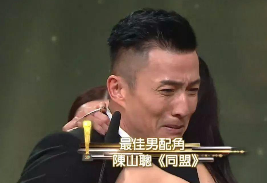 TVB男配隐婚期间,与赌王千金拍拖被指吃软饭,如今42岁再娶娇妻
