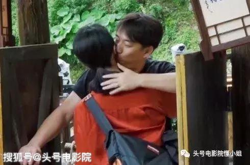 黄磊4个字剧透《小欢喜》结局:48岁的他,早就活成了“教育家”