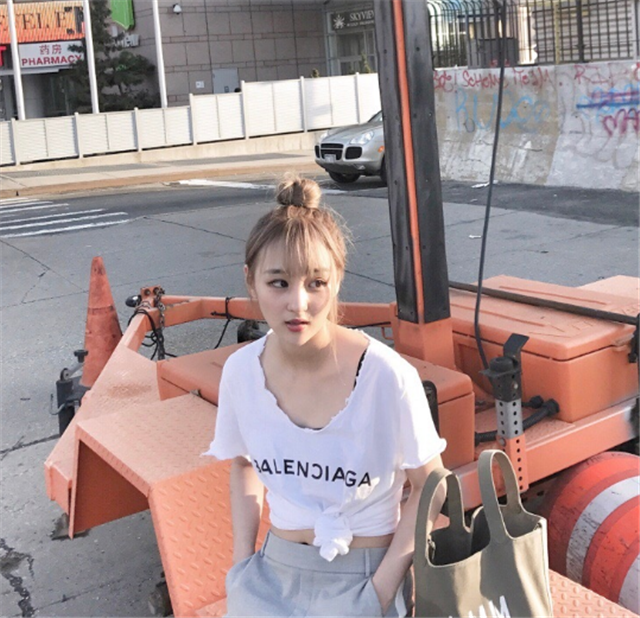 uzi女友曾曝:RNG不许家属进训练室,宁王女友却在复盘白板上乱写
