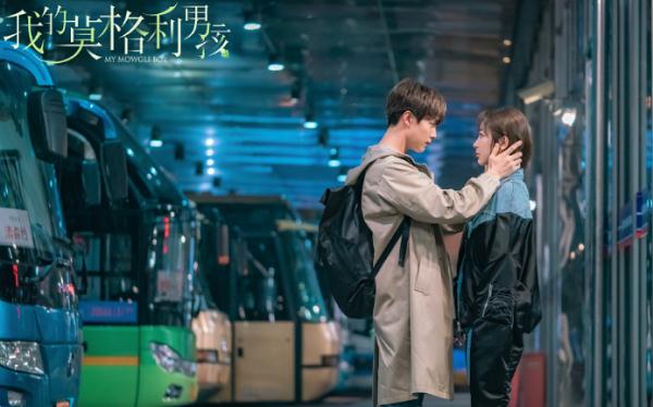 杨紫《莫格利》开播倒计时,播出时间暗藏玄机:李现的大日子