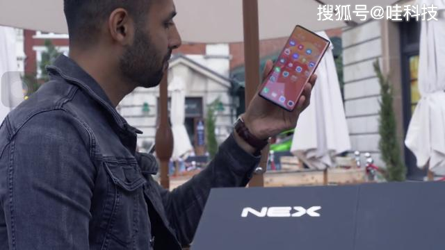 vivo全能旗舰NEX3外观曝光,这屏幕一看就会很吃香啊?