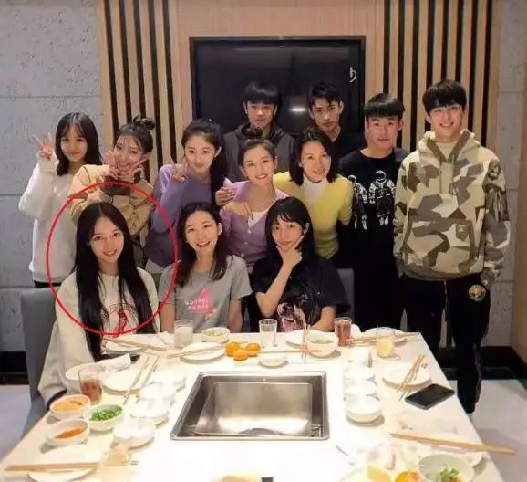 恭喜用户 @鹿依Luna 获得【吴亦凡】一份