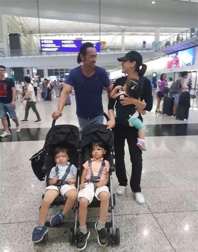 TVB视帝成翻版陈奕迅,老婆没工作狂买名牌包包,他狂拍戏赚钱