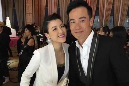 TVB视帝成翻版陈奕迅,老婆没工作狂买名牌包包,他狂拍戏赚钱