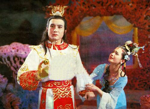 西海龙王为了唐僧取经,为何献上三个亲人?看玉帝桌上菜就知道了