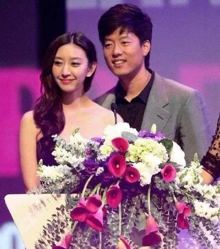 姚晨和凌潇肃离婚8年后,女方靠作品成一线花旦,男方发胖成大叔