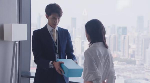 《莫格利男孩》中,她是最不讨喜的人,观众说:明里一套暗里一套