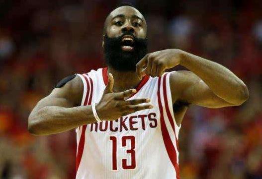 NBA骚气庆祝动作:韦德太暴力被罚2万5,大郅和奥胖抱拳很中国风