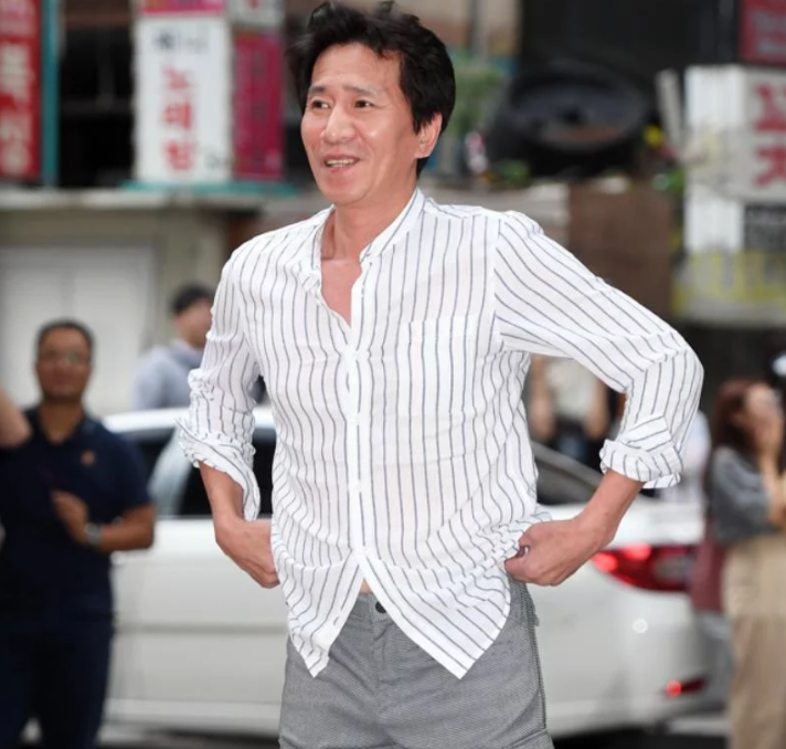《德鲁纳酒店》终映宴:主演集结,剧外的他们比剧里更抢眼