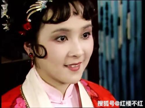 薛宝琴刚进大观园就当众撒了一个大谎,却只有林黛玉一人看出来