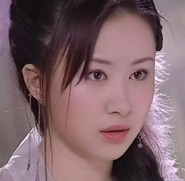 5岁进入娱乐圈,因《宝莲灯》走红,她演技精湛却星路坎坷