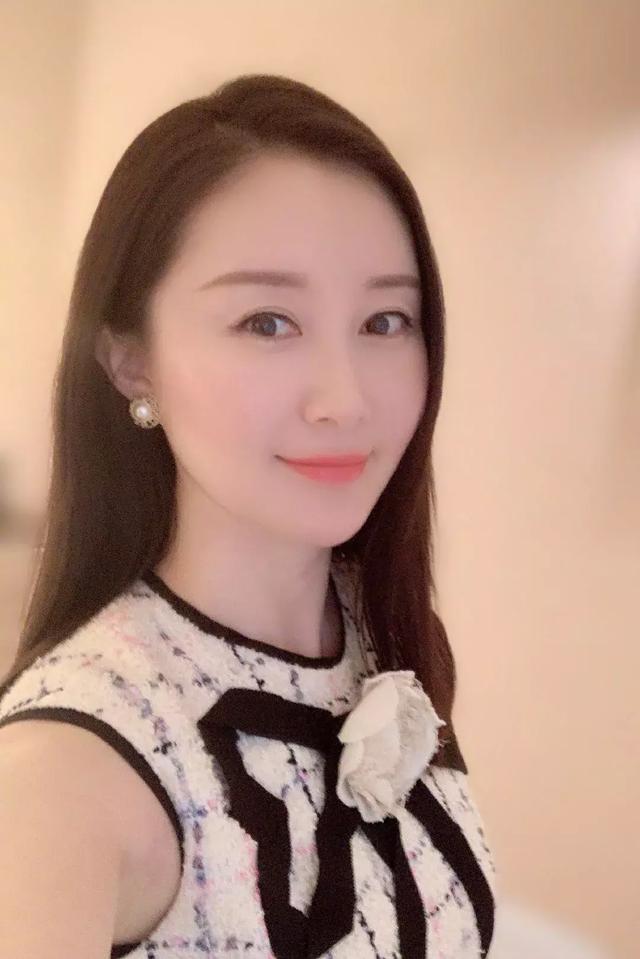 5岁进入娱乐圈,因《宝莲灯》走红,她演技精湛却星路坎坷