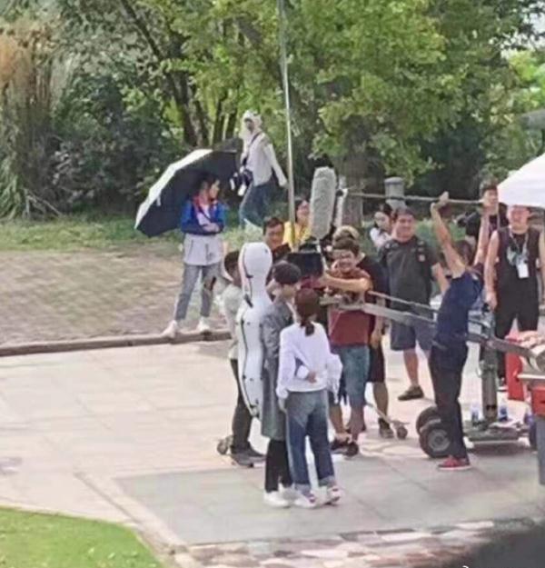肖战吻戏路透时间微妙,与陈情令见面会时间撞了,刻意拆cp?