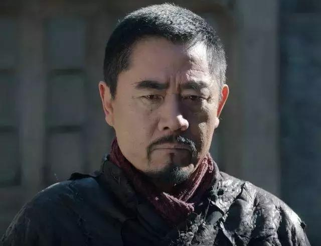 《老酒馆》的几条线索被“浪费”了,前面的铺垫,是为了放大招?