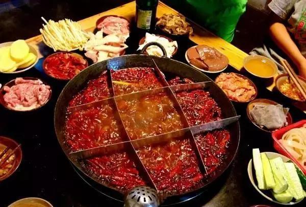 重庆九宫格火锅很有特色 但很多人都吃错了