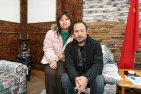 他因与张韶涵妈妈地下情曝光,导致母女反目,今靠一首歌吃一辈子