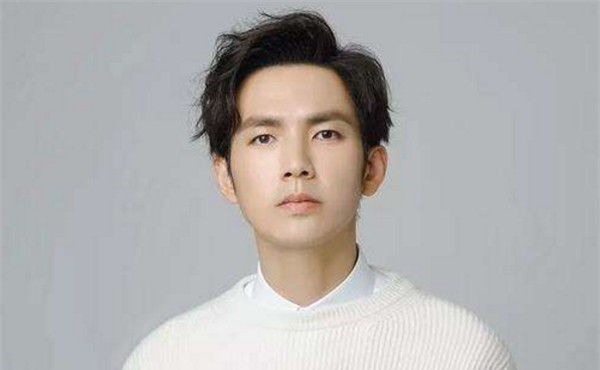 钟汉良携都市剧来袭,女主颜值演技都在线,男二是“古装男神”