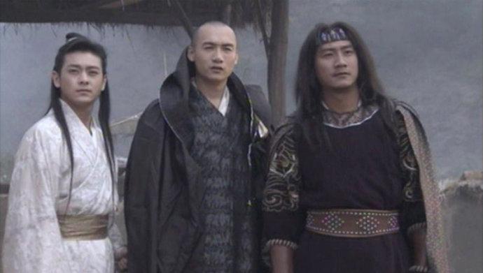 天龙八部三兄弟,图二是童年记忆,图三乔峰最豪气,图四是笑场的