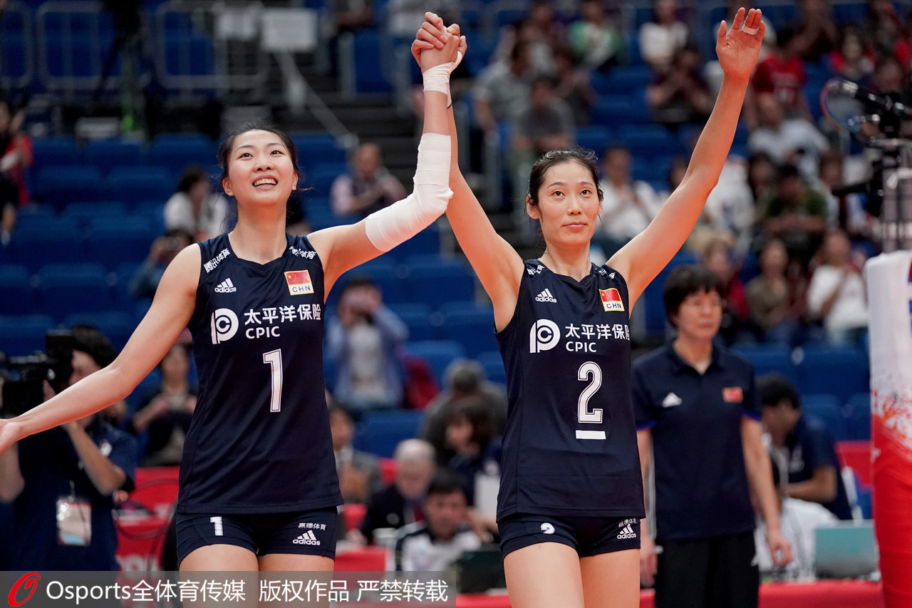 俄罗斯队主帅:中国女排打得太好了 没有任何错误