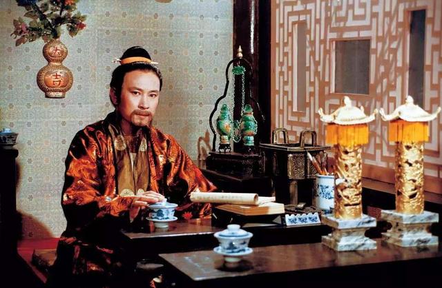 《红楼梦》里贾政的中年焦虑症:长大后,你怎么不是我?