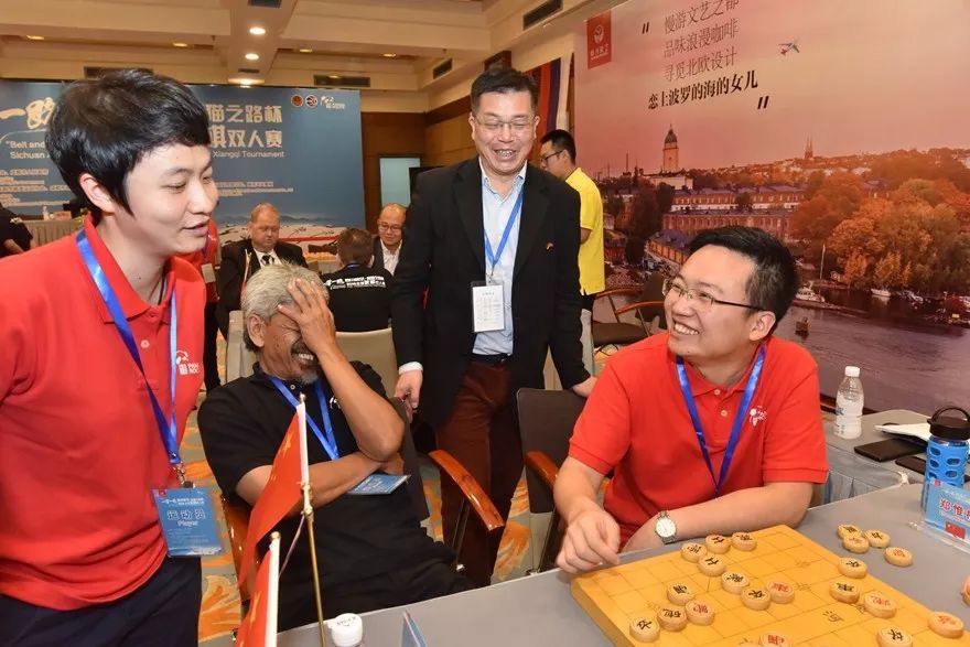 全球象棋双人赛首日:许银川/豪威二连胜 选手兵分三路做推广
