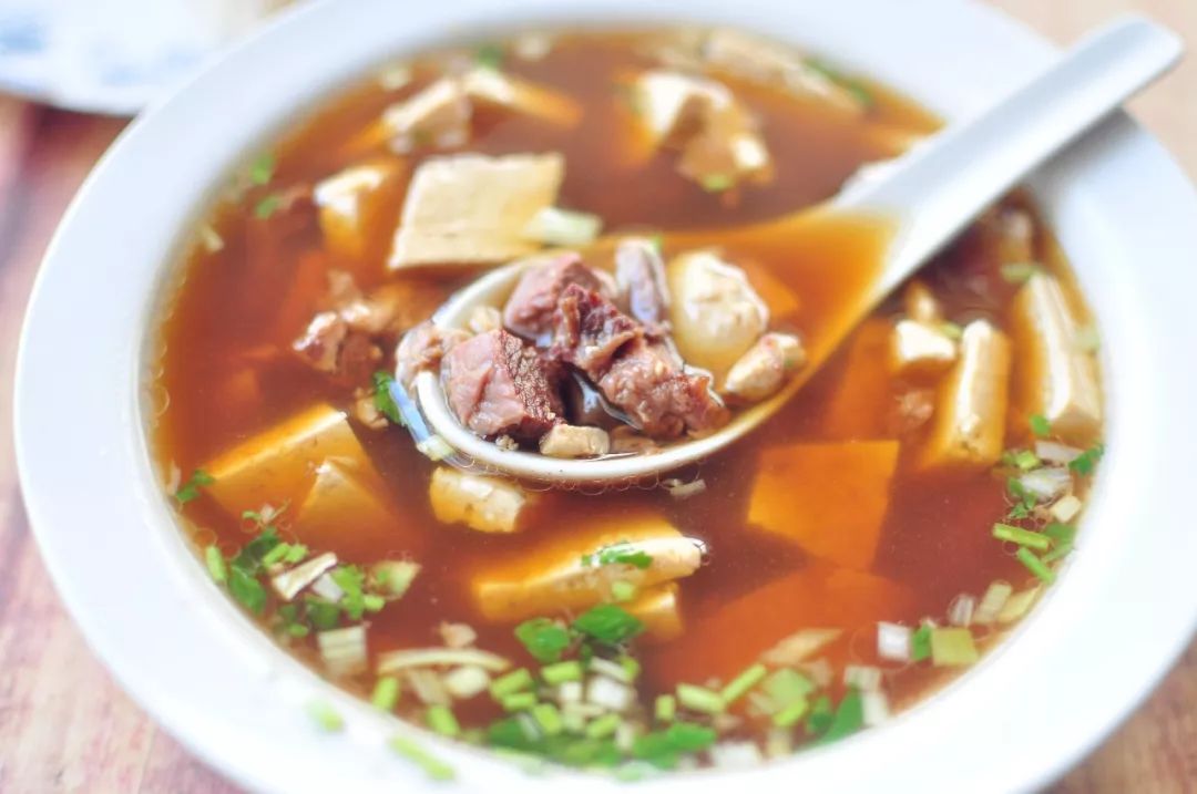 一碗浓郁的博山烩牛肉,胃回到了家乡,人也就回来了