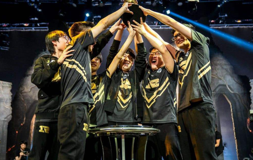 LOL S9分组有人欢喜有人愁 恩怨对局再现 RNG小组赛提前遭遇SKT