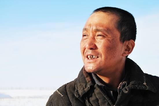 吴刚梁家辉还原两大经典剧作,一人湿了眼眶,一人向女儿发火