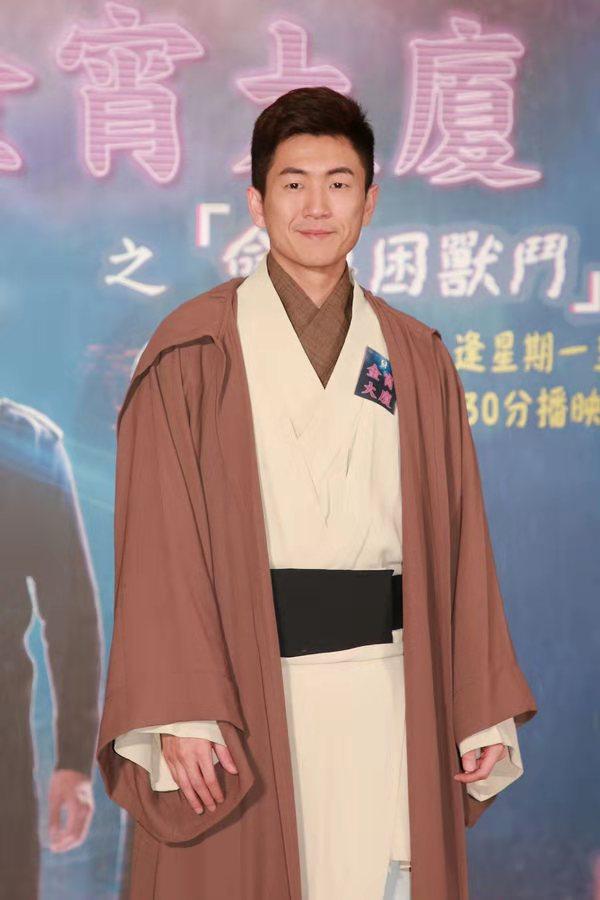 一改以往形象饰演“变态”偷窥狂 TVB绿叶演员坦言怕人觉得是变态
