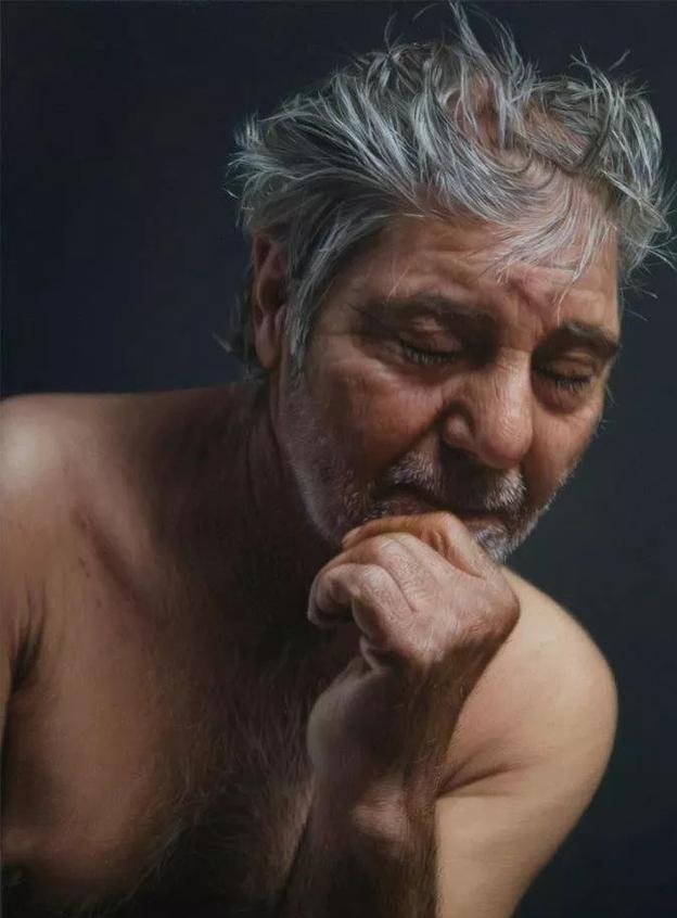 超过冷军的画家,画一支蜡烛和手,凑近一看,跟相机拍的没区别