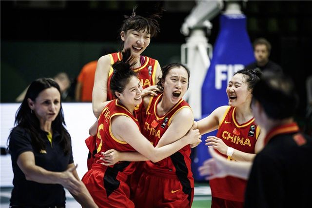 周琦被骂太恶心!女篮创造25年新历史 “男篮罪人”却被曝干蠢事