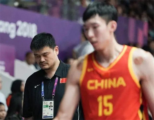 周琦被骂太恶心!女篮创造25年新历史 “男篮罪人”却被曝干蠢事